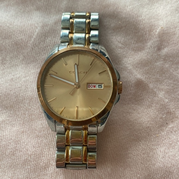 Coach Watch - Picture 2 of 7